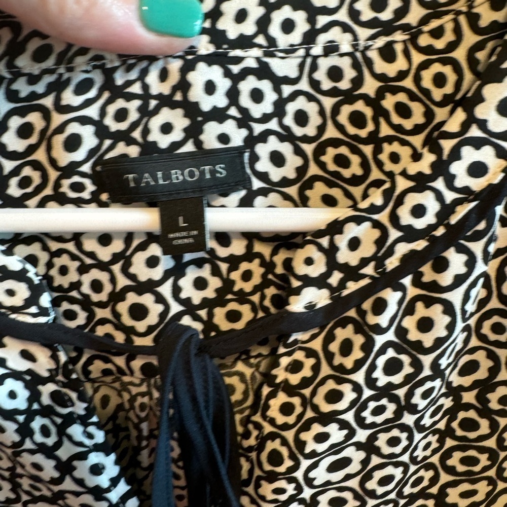 Talbots Long Sleeve Black White Floral Tie Button Down Blouse Sz L - Picture 2 of 12
